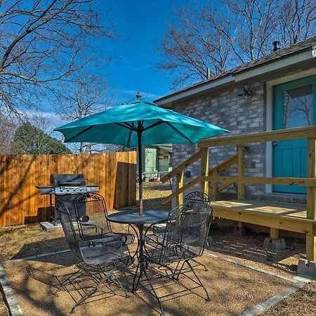 Cozy Home Blocks To Georgetown Square And Su! Exterior photo